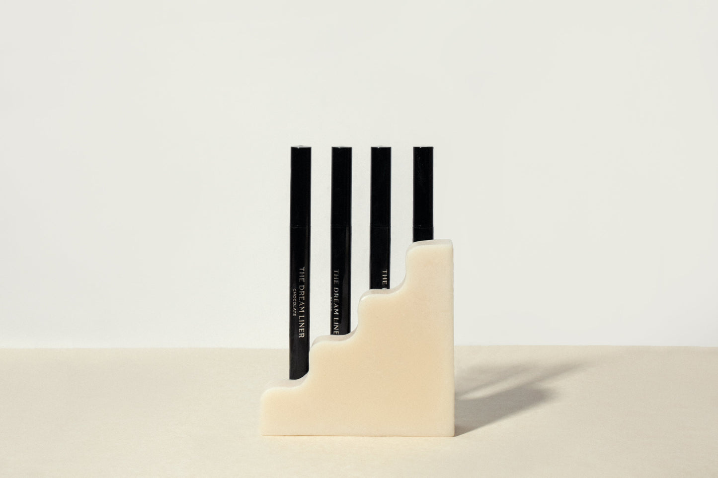 THE DREAM LINER - BLACK